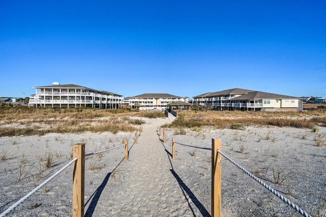 Oak Island Beachfront Condo With Community Pool エクステリア 写真