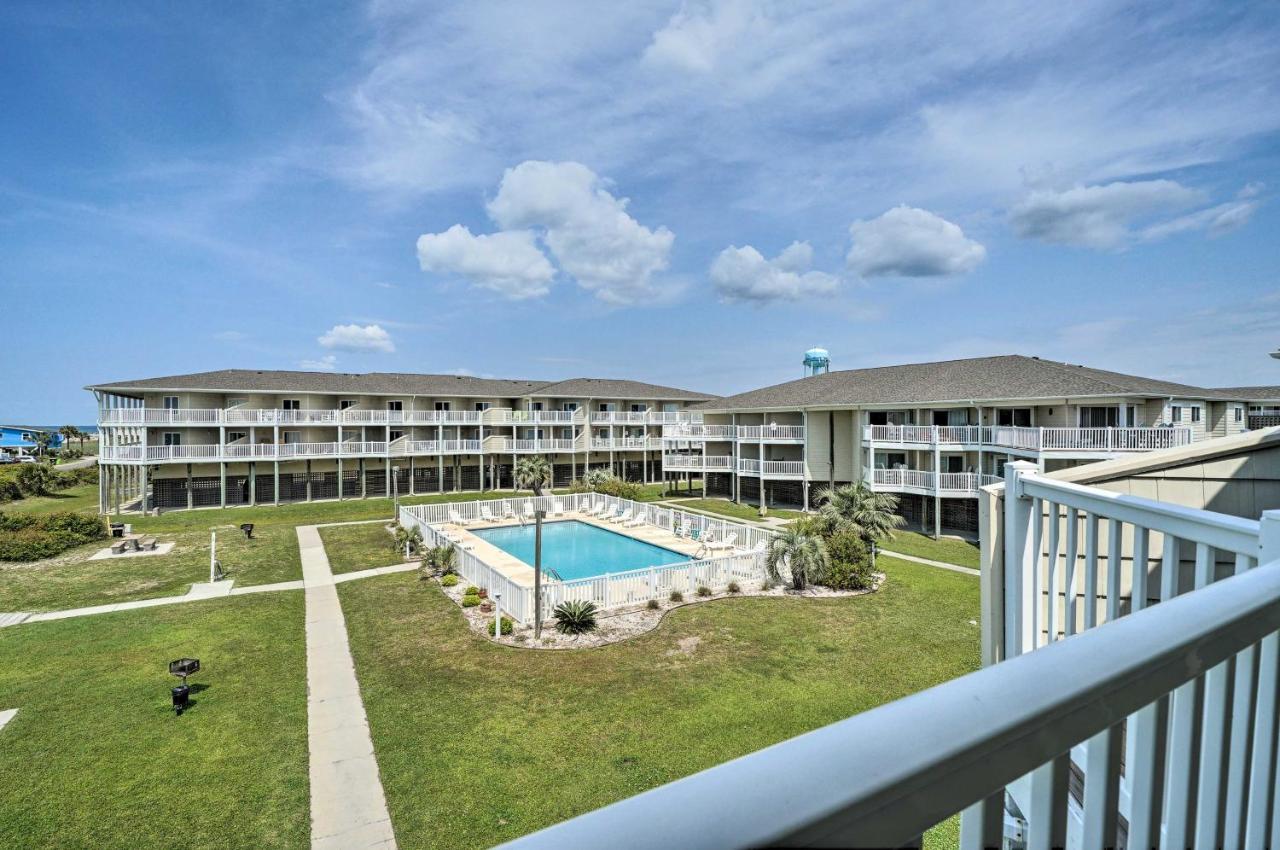 Oak Island Beachfront Condo With Community Pool エクステリア 写真