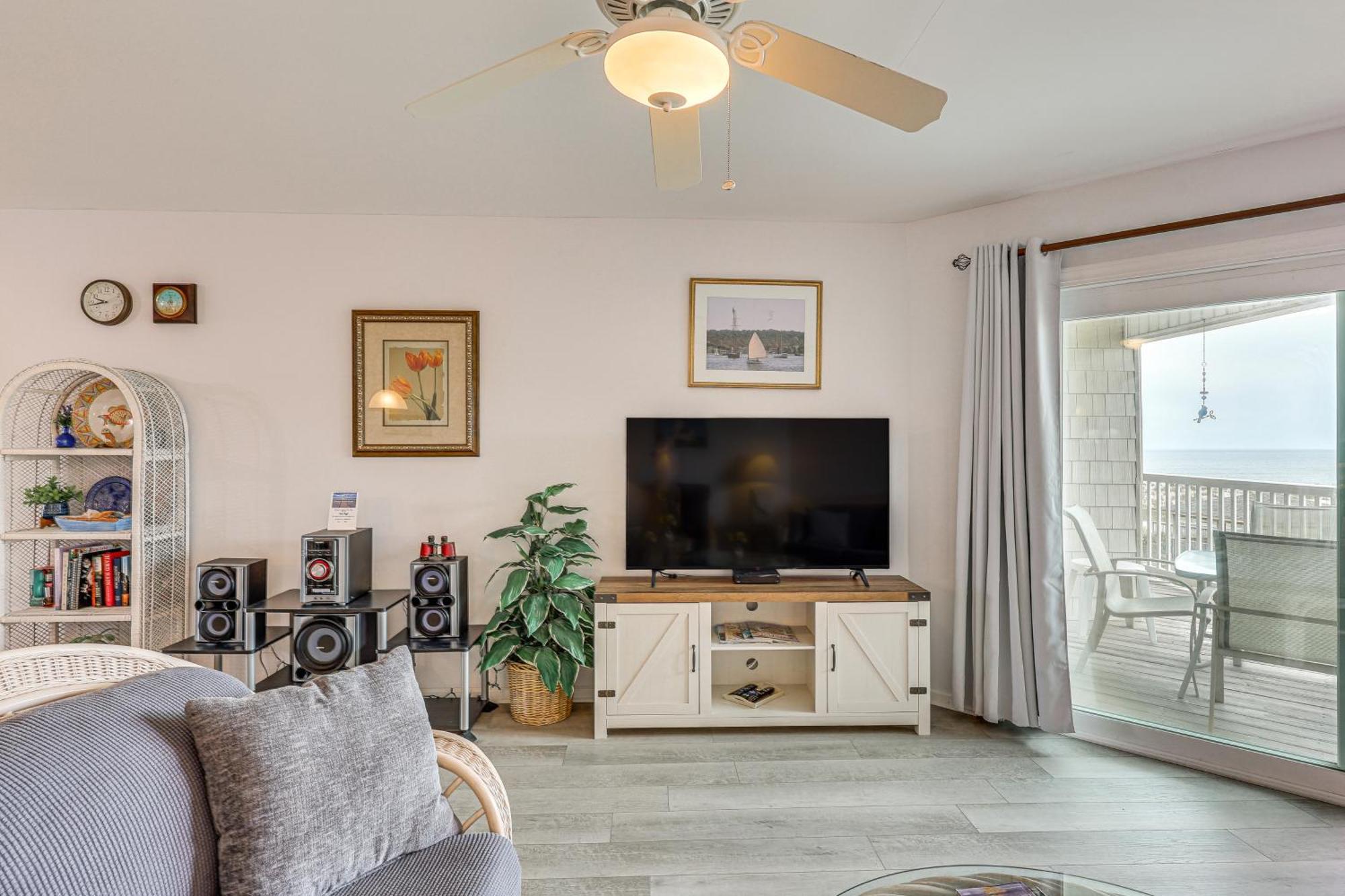Oak Island Beachfront Condo With Community Pool エクステリア 写真