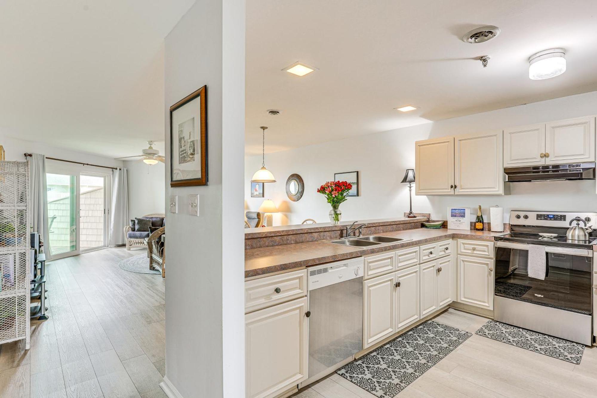 Oak Island Beachfront Condo With Community Pool エクステリア 写真
